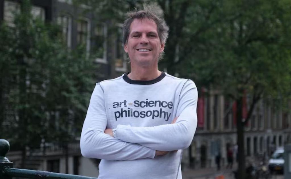 Alejandro Carlos Francisco «Alec» Oxenford, un empresario&nbsp;destacado