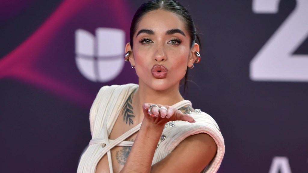 Críticas por el derroche en la Fiesta de la Confluencia: ¿Cuánto le salió el show de María Becerra al gobierno de&nbsp;Gaido?