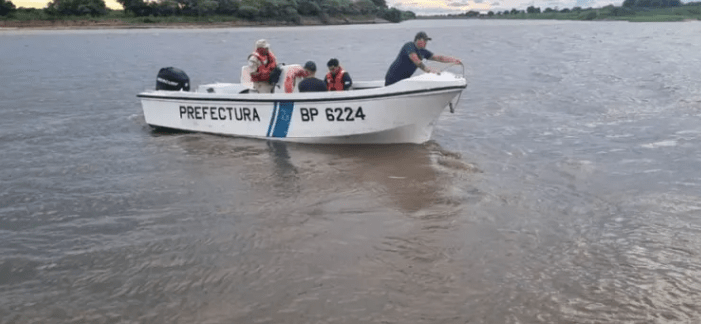 Vuelco en Corrientes: un muerto y dos&nbsp;desaparecidos