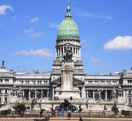 Aumento salarial y bono de $100 mil para trabajadores del&nbsp;Congreso