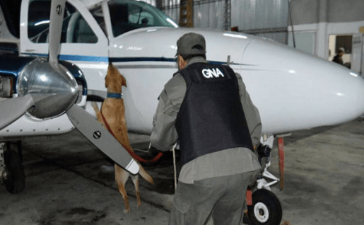 Detuvieron a un piloto peruano de una red internacional que transportaba drogas en&nbsp;avionetas